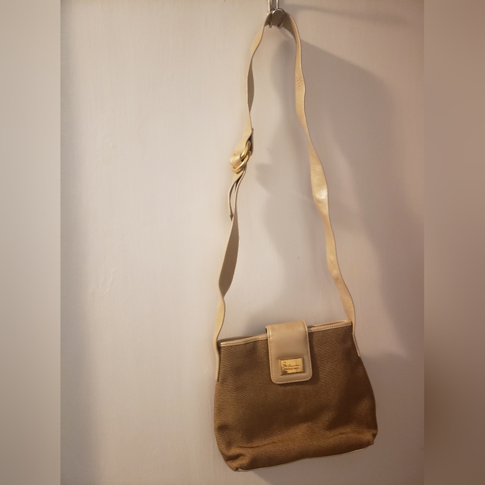 Fred Hayman Beverly hills crossbody bag